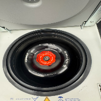Eppendorf 5424R Refrigerated Centrifuge image 0